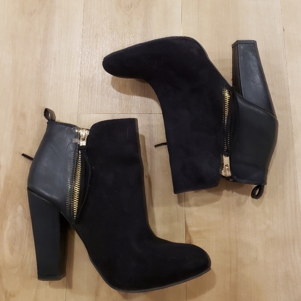 Mossimo Zipper Black Heel Bootie